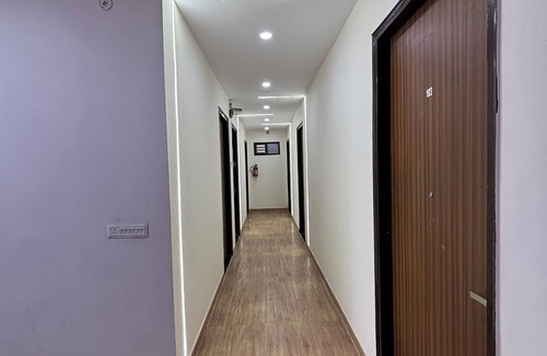 Mohangarh Hotel | 8-bedroom hotel in wonderful Lucknow with WiFi, AC