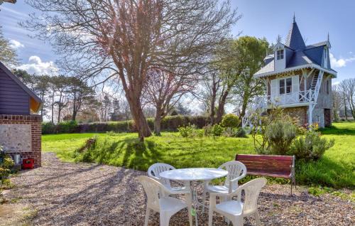 Vattetot-sur-Mer House | 8 Bedroom Nice Home In Vattetot-Sur-Mer