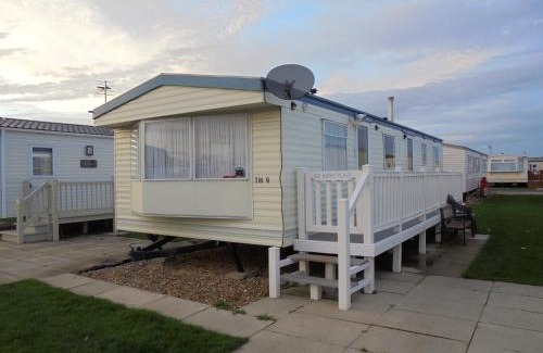 Chapel Saint Leonards Apartment | 8 Berth on Golden Palm (Florida GP)