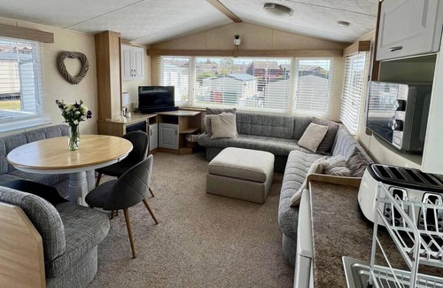Penrhyn Bay House | 8 berth pet friendly caravan, Penrhyn Bay, Llandudno