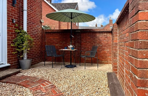 Bridport Cottage | 8 Biddlecombe Orchard