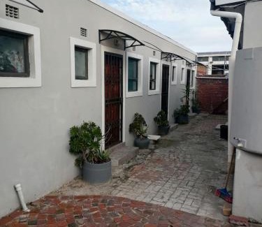 Goodwood Apartment | 8 Botha Goodwood the trout lodge