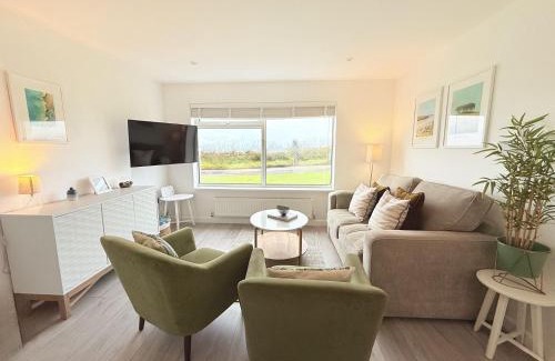 Newquay House | 8 Coastline Apartment