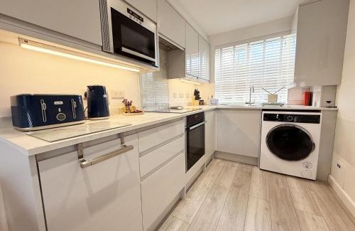Newquay House | 8 Coastline Apartment