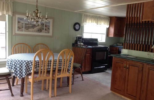 Southern Coast Cottage | 8 day 7 night Rental with short semi private walkway to beach