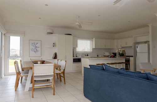 Goolwa South House | 8 Downer Ave, Goolwa South