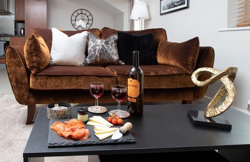 Chester-le-Street Apartment | 8 EUREKA MEWS, country holiday cottage, with a garden in Durham