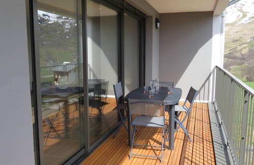 Albiez-le-Vieux Apartment | 8-guest apartment in Albiez with large balcony
