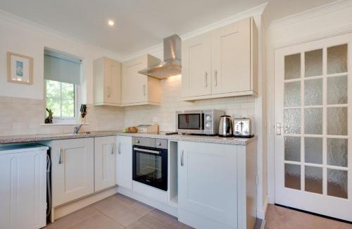 Looe House | 8 Hares Hollow