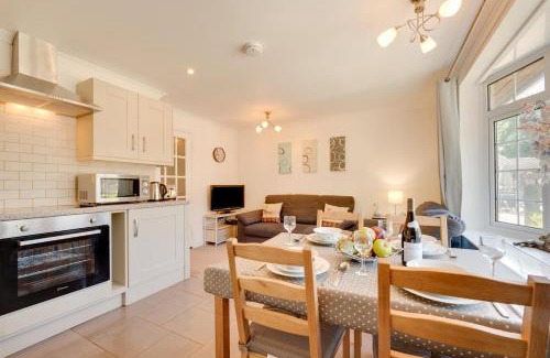 Looe House | 8 Hares Hollow
