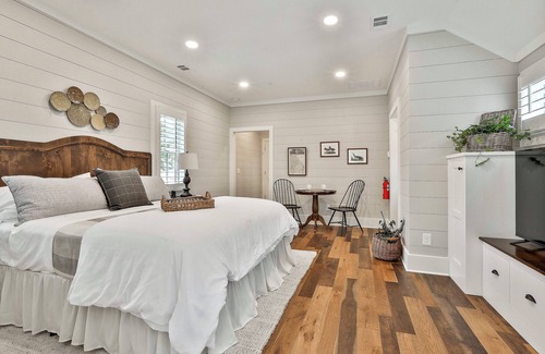 Peachtree City Cottage | 8 Individual Private Cottages