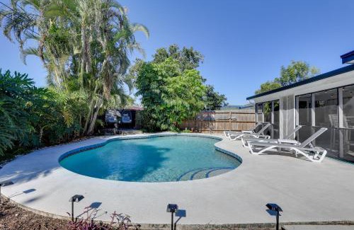 Bradenton House | 8 Mi to Beaches Bradenton Home with Poolside Oasis!