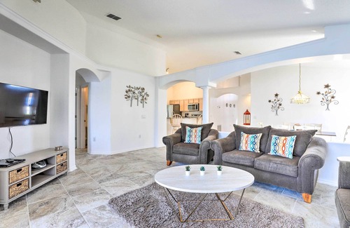 Eagle Pointe South House | 8 Mi to Disney World: Home w/Lanai + Game Room!