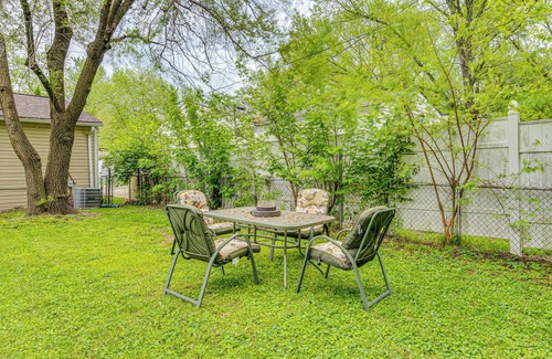 Indianapolis Cottage | 8 Mi to Dtwn Indianapolis: Family Home w/Yard!