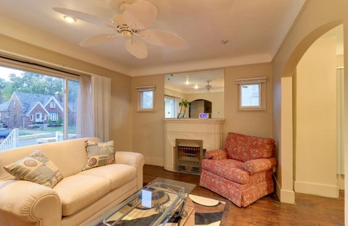 Detroit House | 8 Mi to Ford Field Detroit Getaway with Fireplace!