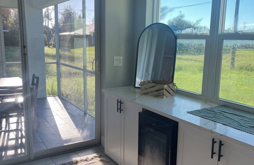 Warm Mineral Springs House | 8 min walk to FL springs- 20 min drive to beach- fully stocked house w/ gym