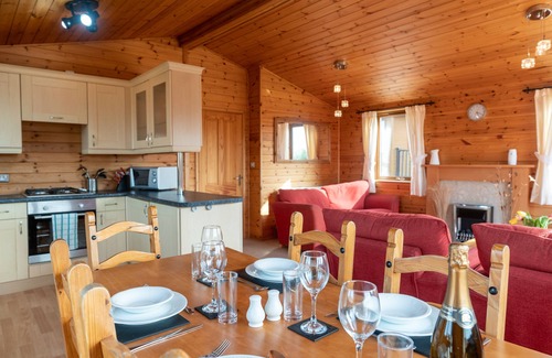 Mullacott Cabin | 8 Ocean View Lodge - 3 Bed-Sleeps 6-TJS8OV