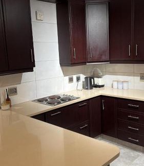 Athlone House | 8 on Lorenzo