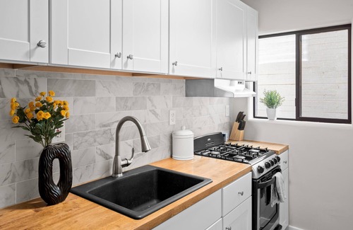 Roosevelt Apartment | 8 On Roosevelt - Studio 1