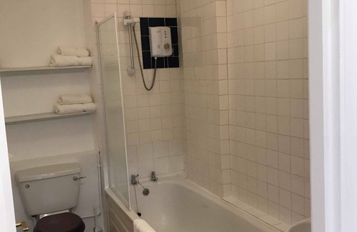 Glastonbury Bed & Breakfast | 8 Owls B&B