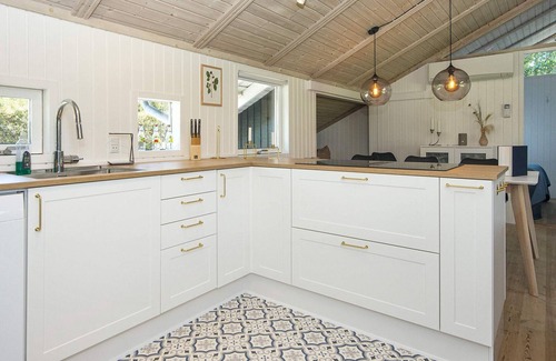 Pøt Strandby House | 8 person holiday home in Juelsminde-By Traum