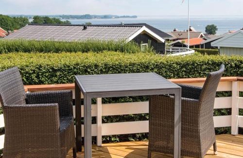 Grønninghoved Strand House | 8 person holiday home in Sjølund-By Traum