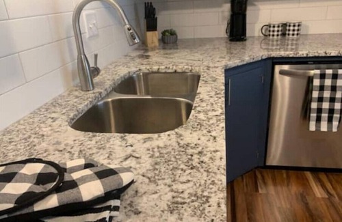 Green Bay Apartment | #8 Ritchie's Titletown Executive Suitesn