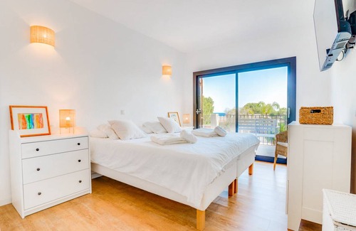 Costa de los Pinos Apartment | 80 m² Apartment ∙ 2 bedrooms ∙ 4 guests