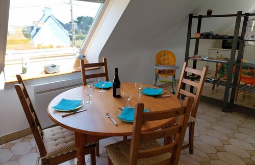 Ploudalmezeau Apartment | 80 m² Apartment ∙ 2 bedrooms ∙ 4 guests