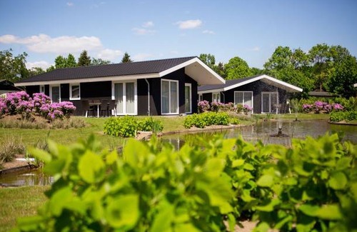 Municipality of Veldhoven Ski Chalet | 80 m² Chalet ∙ 3 bedrooms ∙ 6 guests