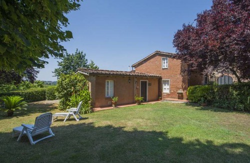 Pescia House | 80 m² Farmhouse ∙ 3 bedrooms ∙ 6 guests