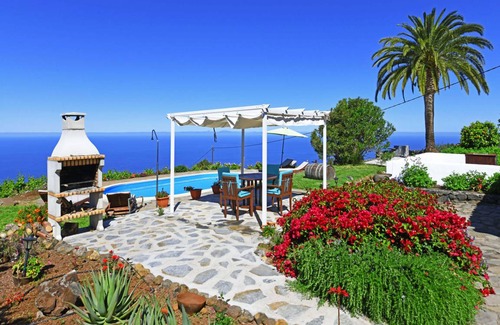 Arecida House | 80 m² House ∙ 2 bedrooms ∙ 6 guests