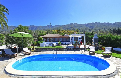 Arecida House | 80 m² House ∙ 2 bedrooms ∙ 6 guests