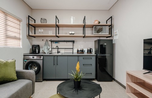 Potchefstroom Apartment | 80 on Thabo
