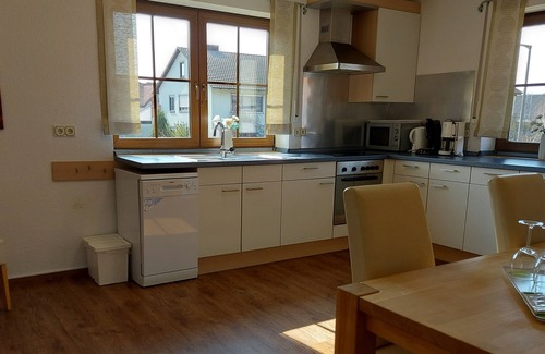 Nordheim a. Main Apartment | 80 qm Wohnung mit einem Schlafzimmer und Balkonterrasse