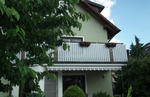 Nordheim a. Main Apartment | 80 qm Wohnung mit einem Schlafzimmer und Balkonterrasse