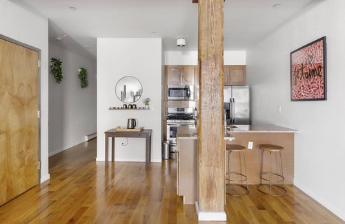 Williamsburg Apartment | 800 sqft Modern Loft located in the most prime area in Williamsburg + Elevator