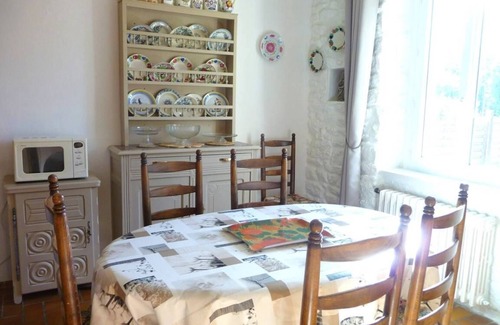 Kerlouan House | 800m from beaches, GR34 and Ménéham classified site. 4 people.enclosed garden