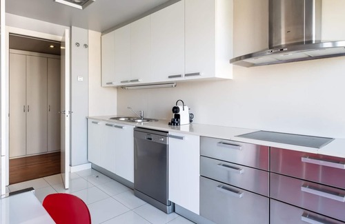 Diagonal Mar i el Front Maritim del Poblenou Apartment | 808 - Beachfront Apartment w/Pool