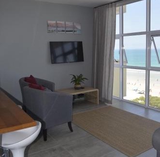 Strand Apartment | 808 St Tropez