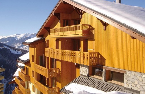 Plan Peisey Apartment | 80m from ski slopes, fitness, swimming pool, terrace, balcony, tv, ski locker, 32-34m²