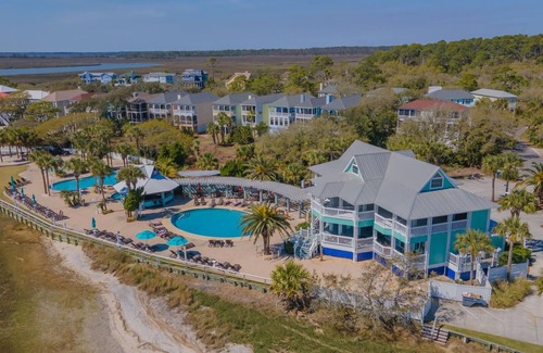 Saint Helena Island House | 813 Bonito Rd