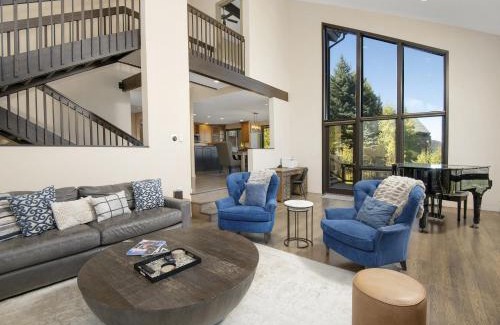 Eagle-Vail House | 814 Eagle Dr, Home