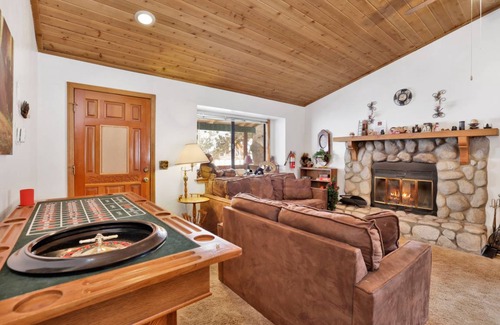 Sugarloaf Cabin | 82 m² Cabin ∙ 2 bedrooms ∙ 6 guests
