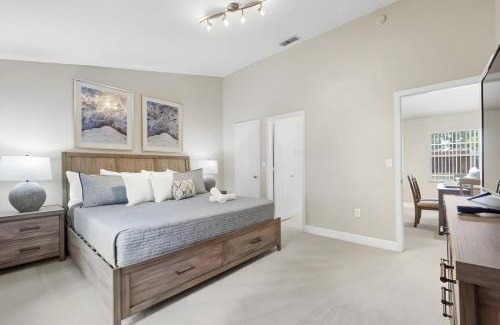 Briargrove Villa | 820 BRIARGROVE AVE DAVENPORT 4BED