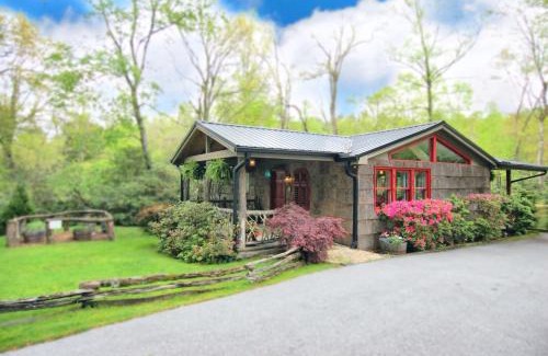 Highlands House | 826 Wilson Road