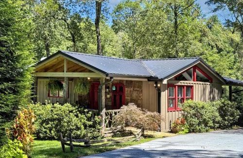Highlands House | 826 Wilson Road