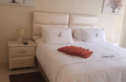 Komani Bed & Breakfast | 83 On Berry