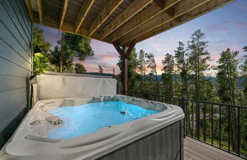 Fraser House | 838B Wapiti Dr