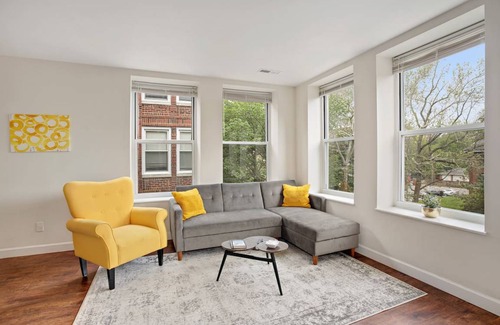 DeBaliviere Place Apartment | 84 m² Apartment ∙ 2 bedrooms ∙ 5 guests